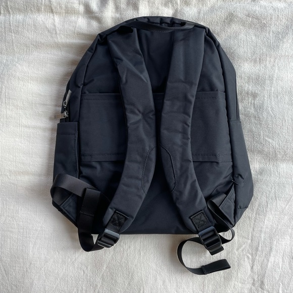 Black backpack - Picture 3 of 3